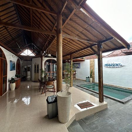 Medewi Secret Surfcamp Pulukan Exterior foto