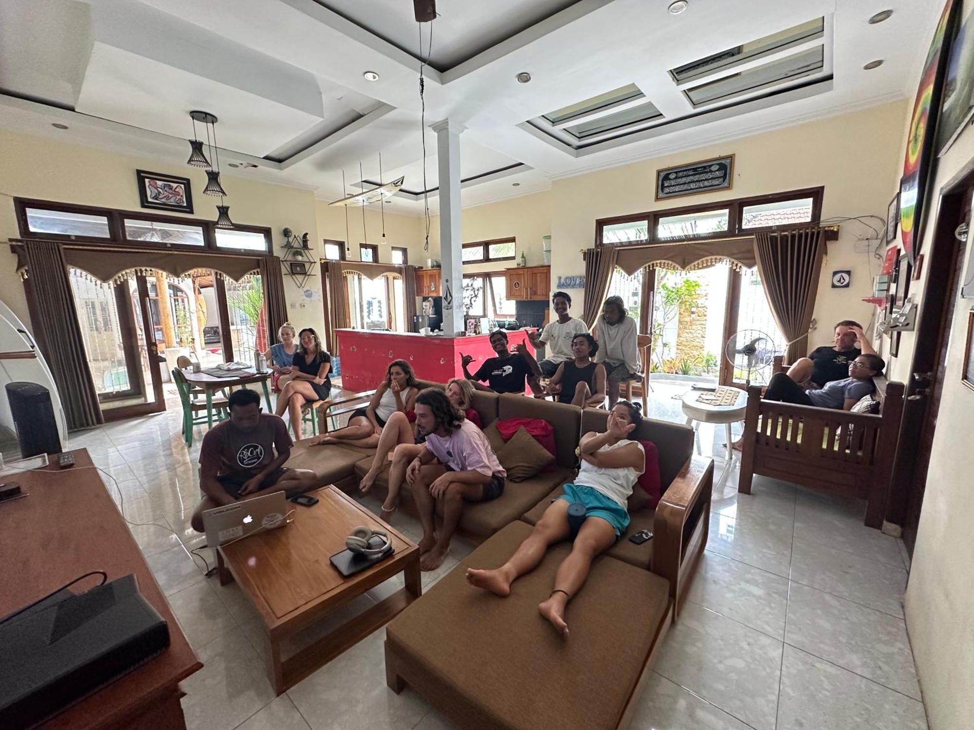 Medewi Secret Surfcamp Pulukan Exterior foto