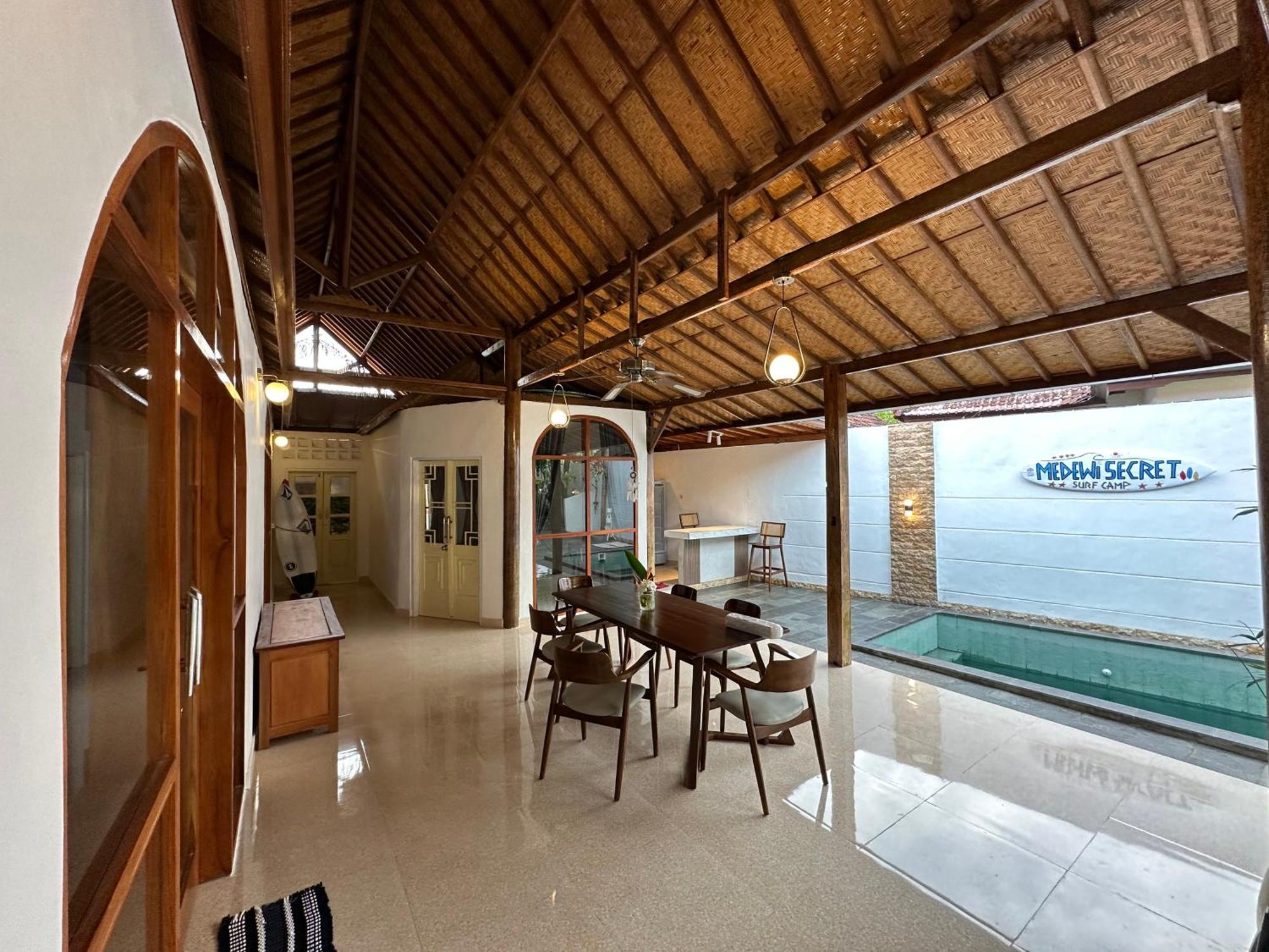 Medewi Secret Surfcamp Pulukan Exterior foto