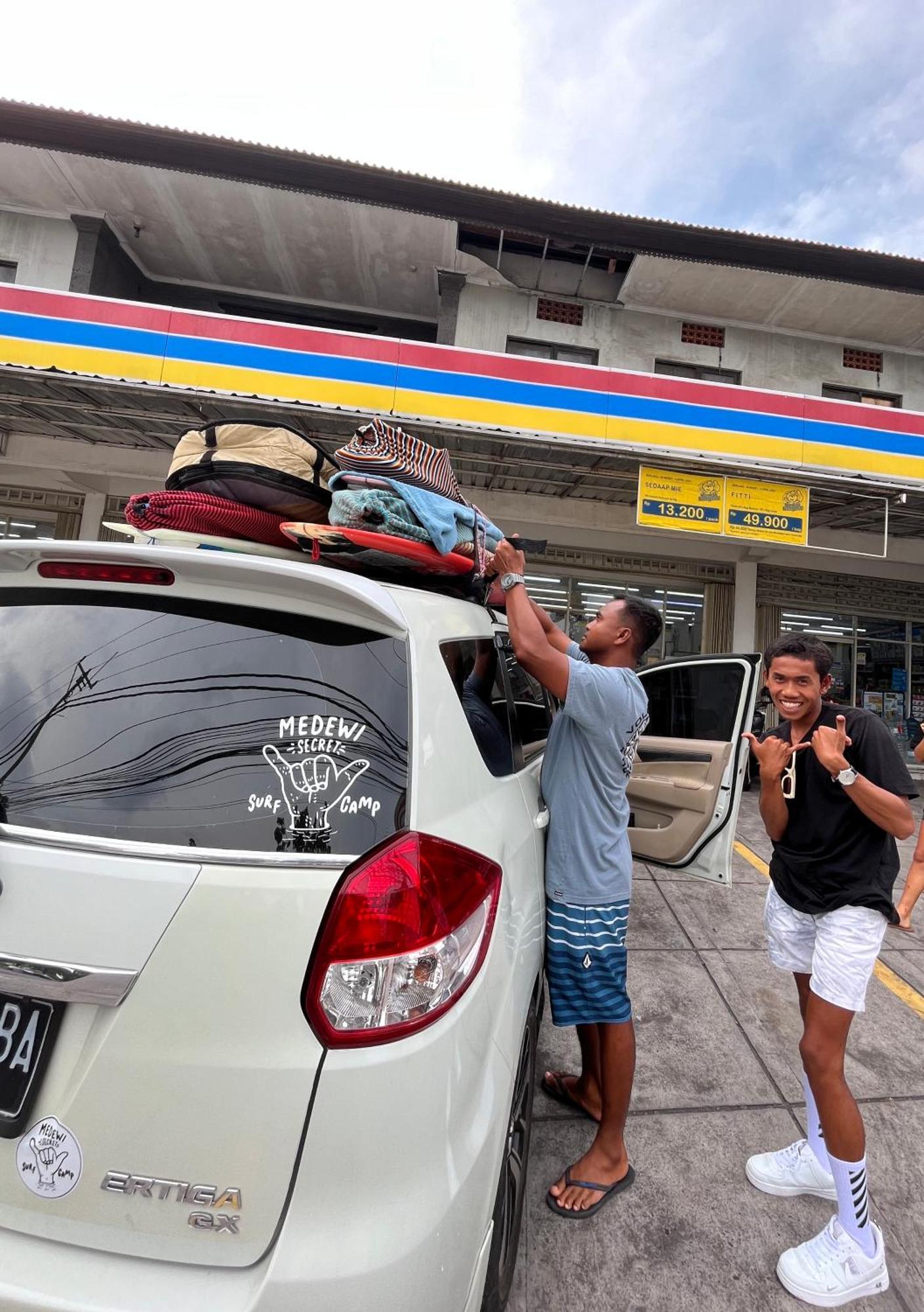 Medewi Secret Surfcamp Pulukan Exterior foto
