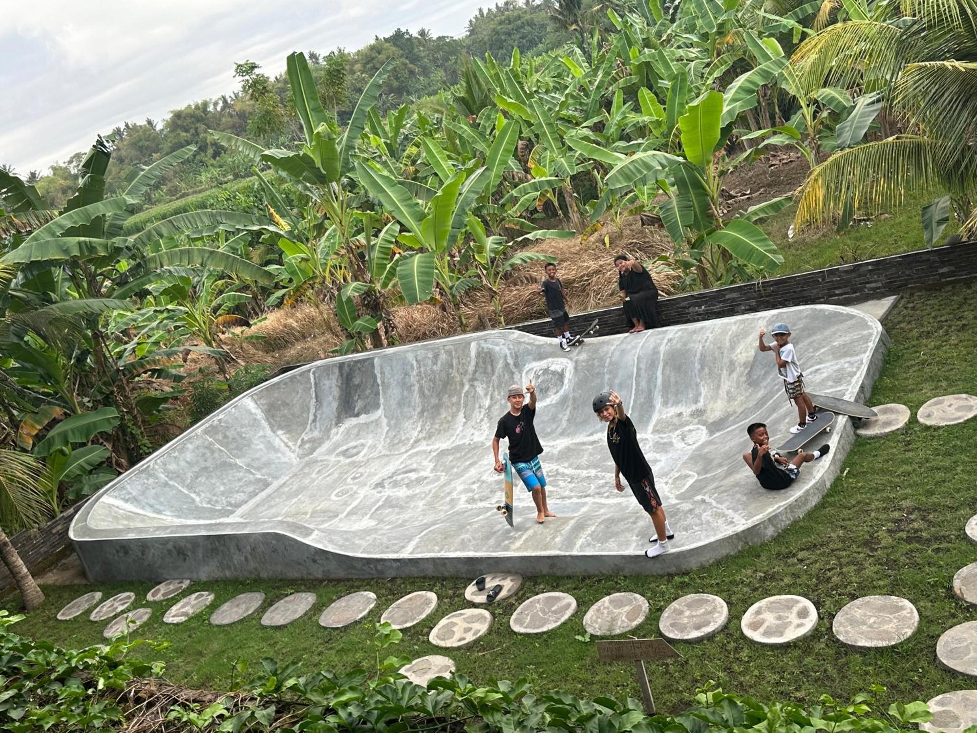 Medewi Secret Surfcamp Pulukan Exterior foto